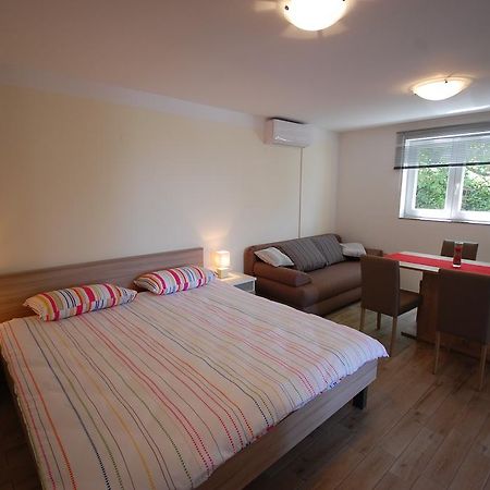 Apartment Bazdaric By El-Pi Tours Sveti Vid-Miholjice Exterior foto